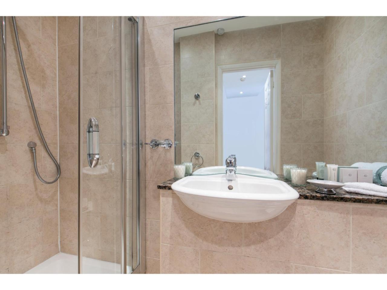 Fitzrovia Serviced Apartments *