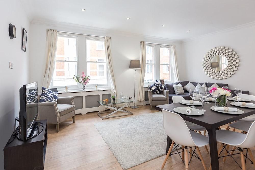 Fitzrovia Serviced Apartments Apartment